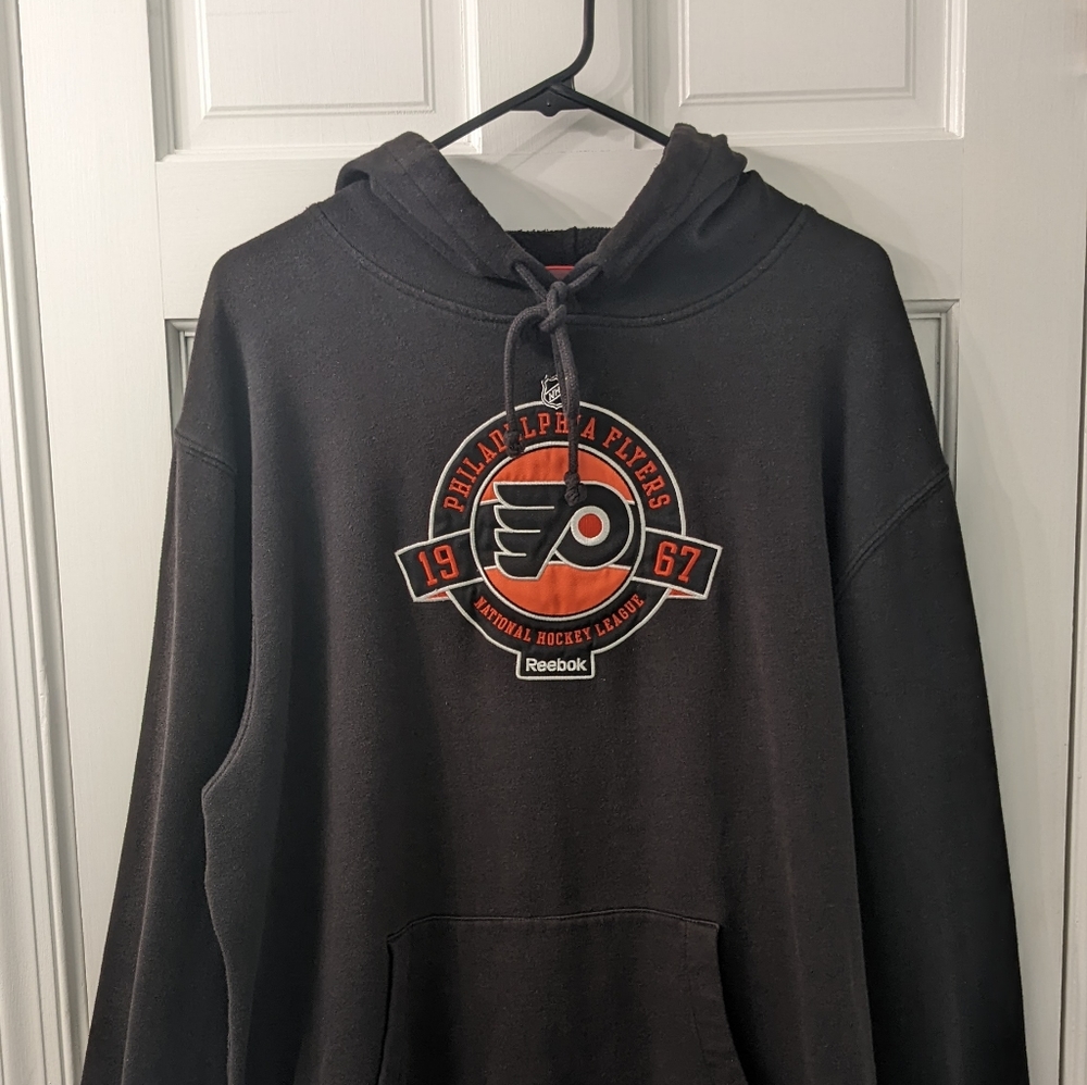 VINTAGE Philadelphia flyers Reebok hoodie